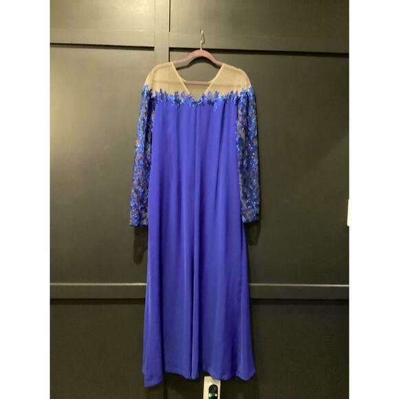 Tadashi Shoji DELTA OFF-THE-SHOULDER SEQUIN CREPE GOWN Saphire blue LG19341LX - Picture 5 of 16
